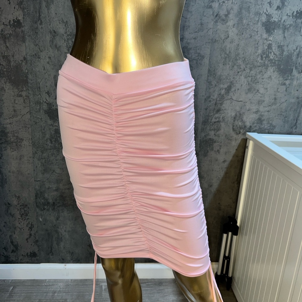 Pink Ruched Mini Skirt - Picture 3 of 4
